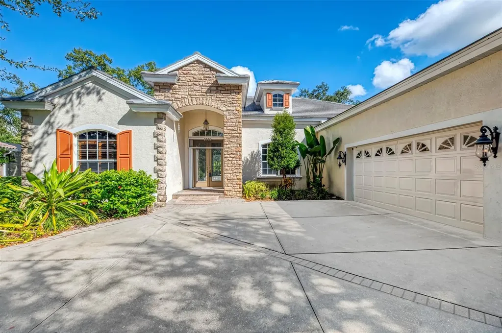 4889 Carrington Circle Sarasota FL 34243
