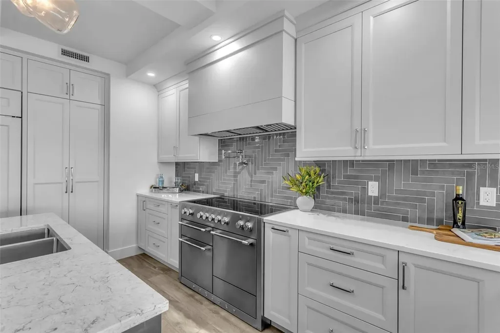 455 Pinellas Bayway S Tierra Verde FL 33715