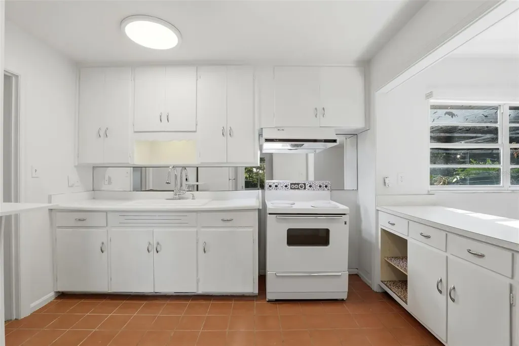1718 Christy Avenue Orlando FL 32803