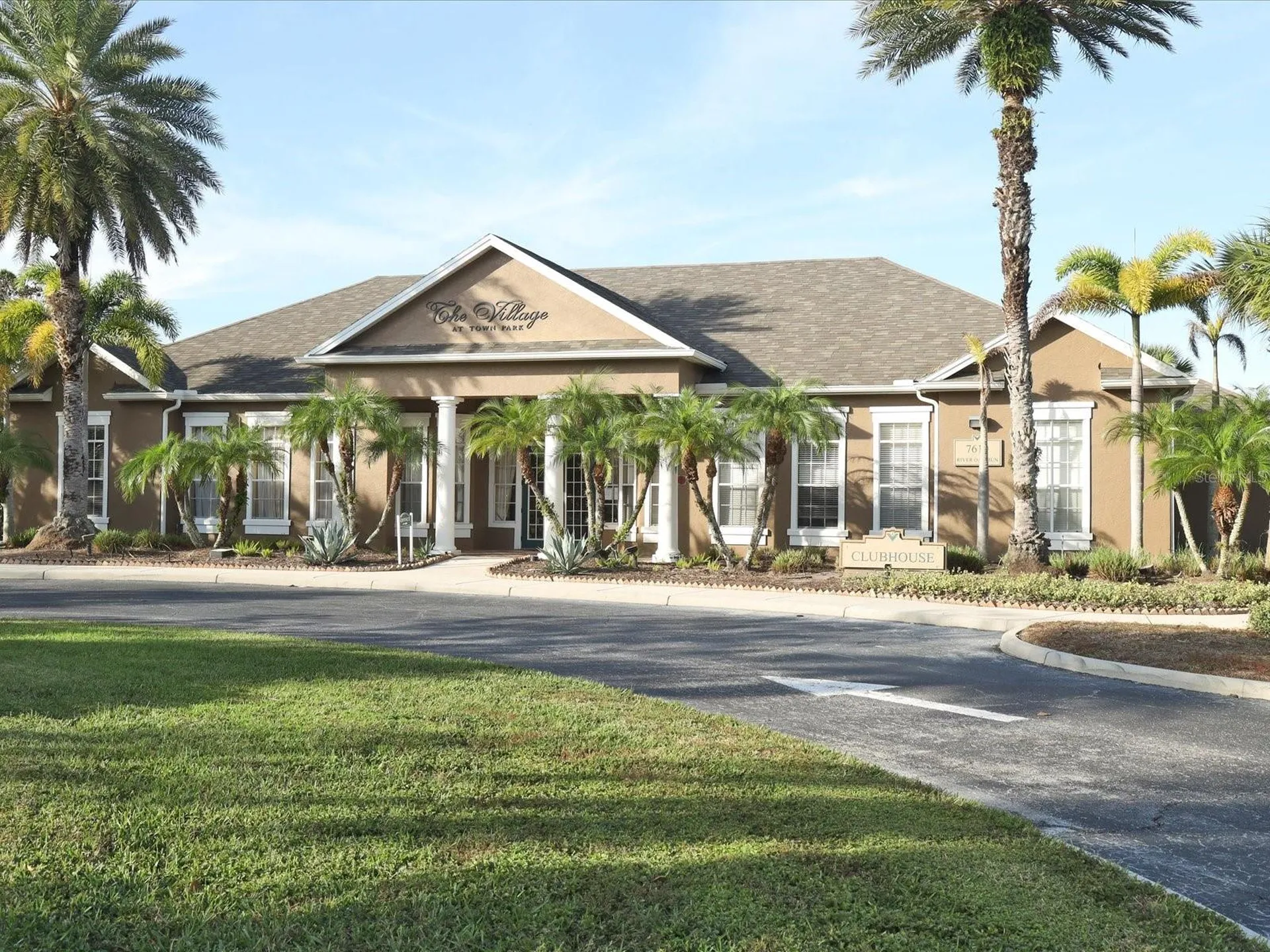 8911 Manor Loop Lakewood Ranch FL 34202