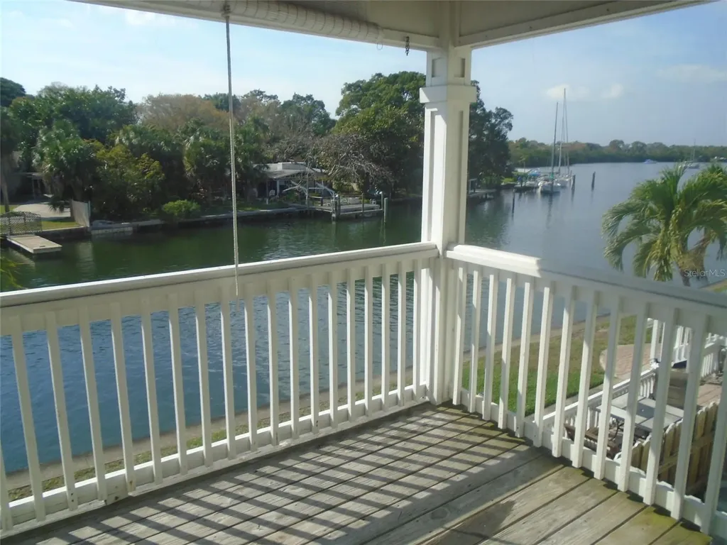3889 Pompano Drive SE St Petersburg FL 33705