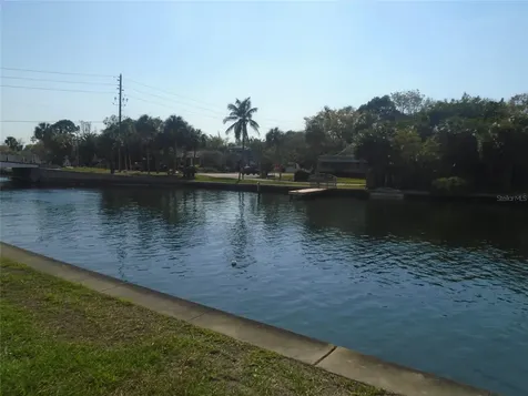 3889 Pompano Drive SE St Petersburg FL 33705