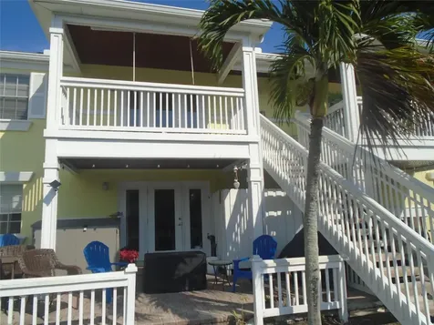 3889 Pompano Drive SE St Petersburg FL 33705