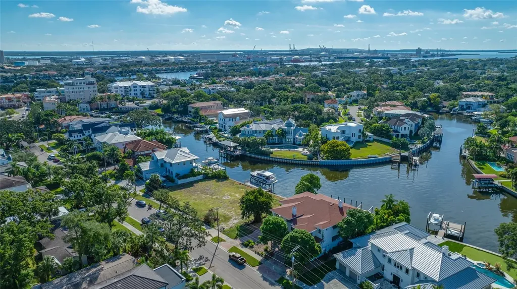 102 Adalia Avenue Tampa FL 33606