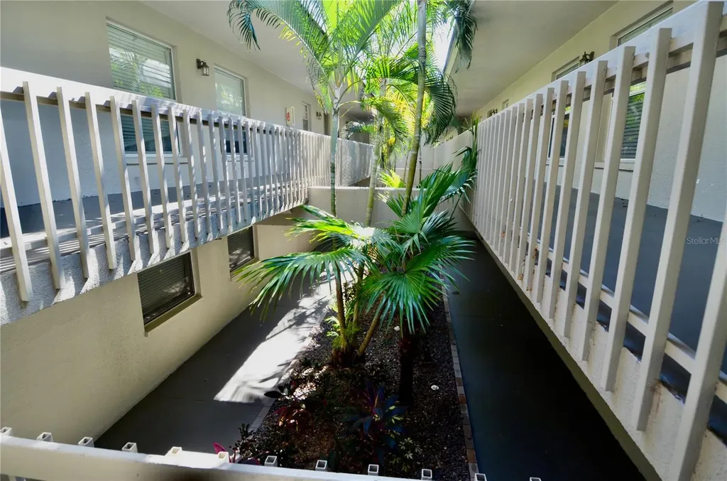 3360 S Osprey Avenue Sarasota FL 34239