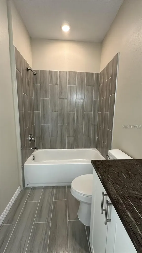 615 Lake Shore Parkway Davenport FL 33896