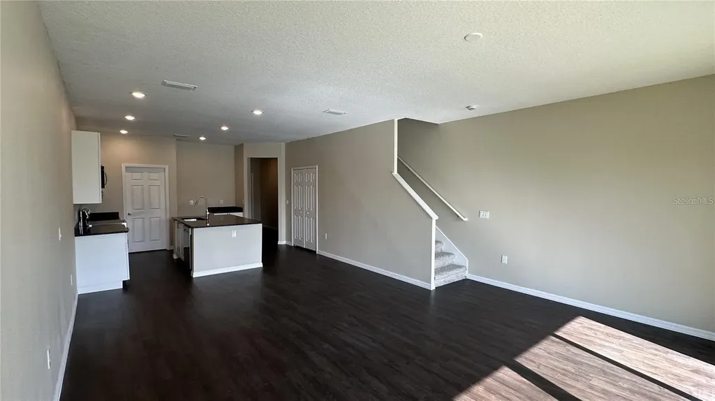 615 Lake Shore Parkway Davenport FL 33896