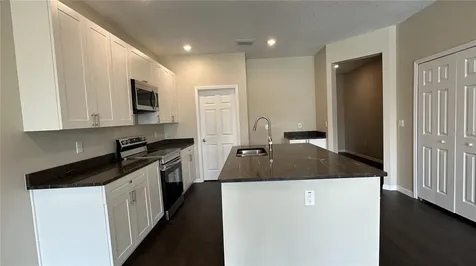 615 Lake Shore Parkway Davenport FL 33896
