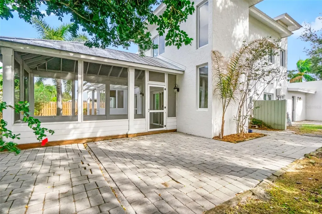 3410 S School Avenue Sarasota FL 34239