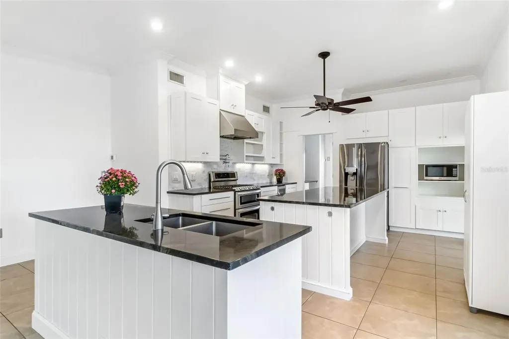 3410 S School Avenue Sarasota FL 34239