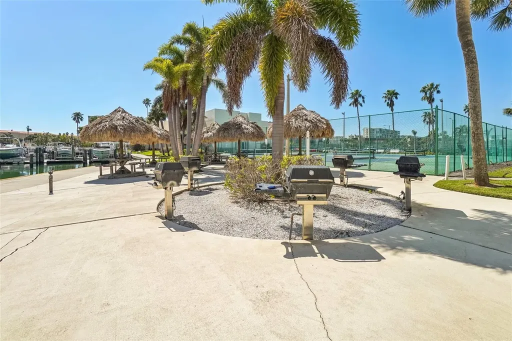7400 Sun Island Drive S South Pasadena FL 33707