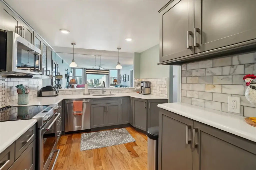 7400 Sun Island Drive S South Pasadena FL 33707