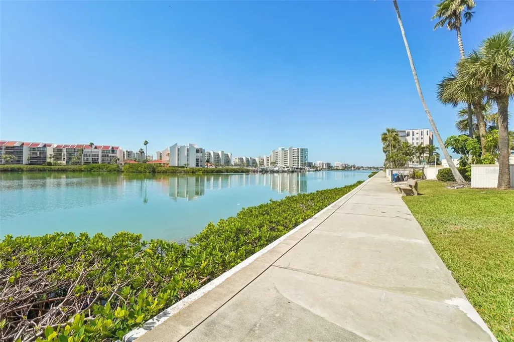 7400 Sun Island Drive S South Pasadena FL 33707