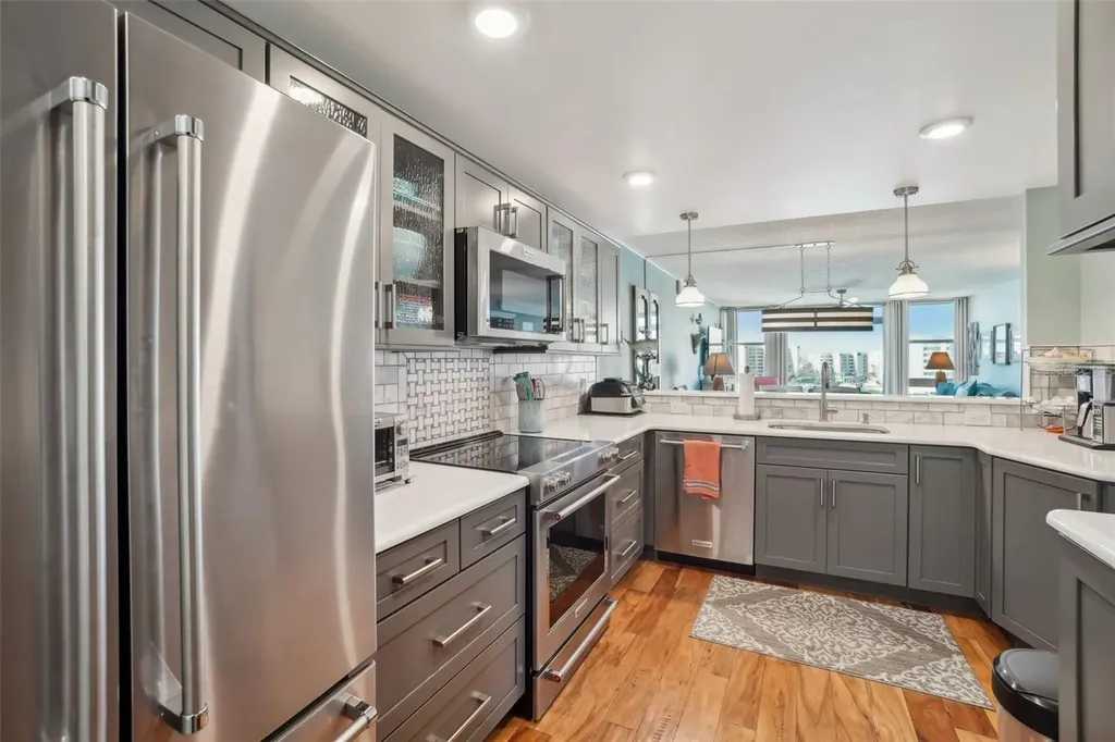 7400 Sun Island Drive S South Pasadena FL 33707