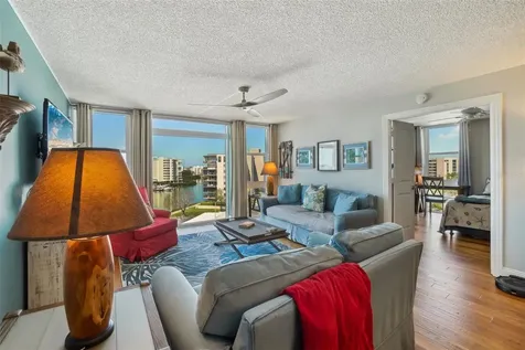 7400 Sun Island Drive S South Pasadena FL 33707