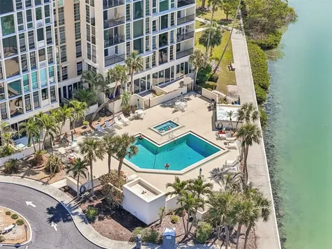 7400 Sun Island Drive S South Pasadena FL 33707