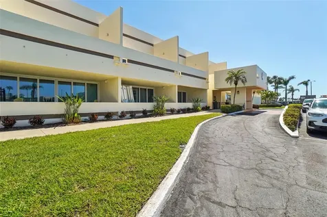 7400 Sun Island Drive S South Pasadena FL 33707