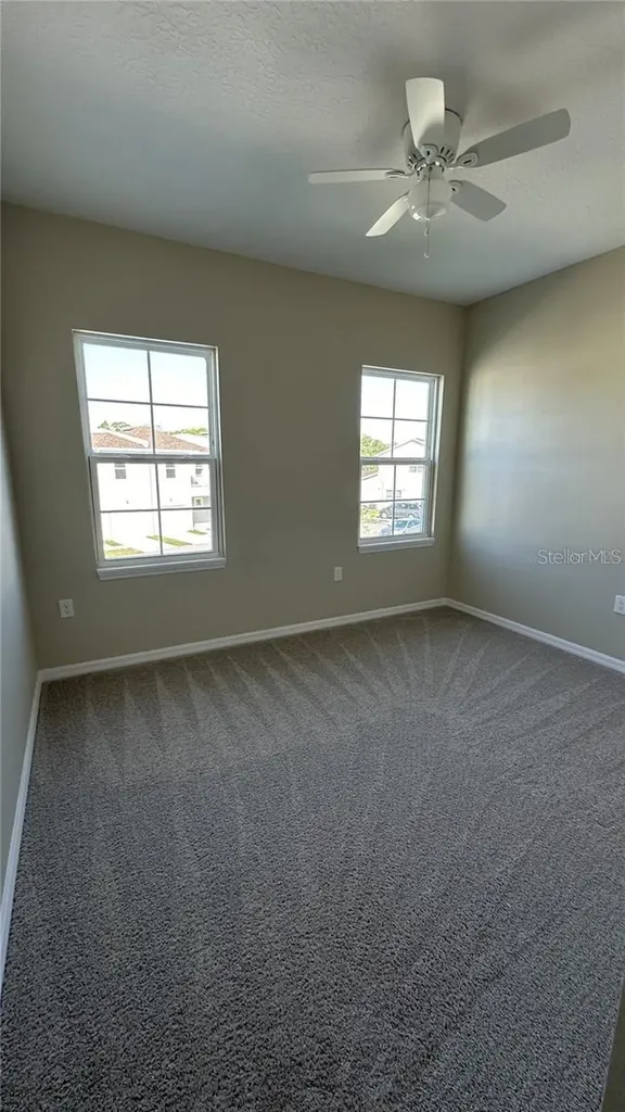 619 Lake Shore Parkway Davenport FL 33896