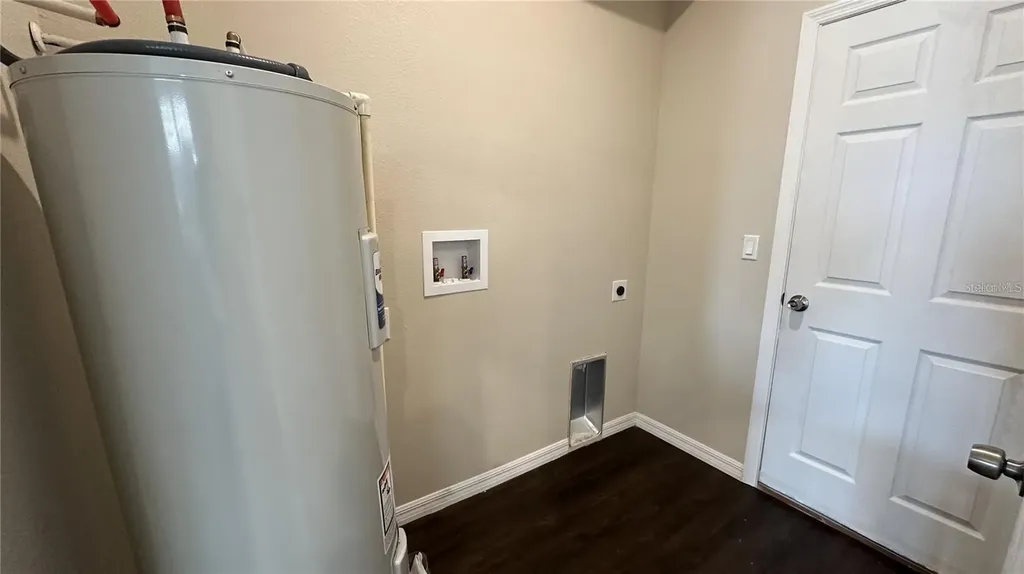 619 Lake Shore Parkway Davenport FL 33896
