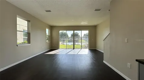 619 Lake Shore Parkway Davenport FL 33896