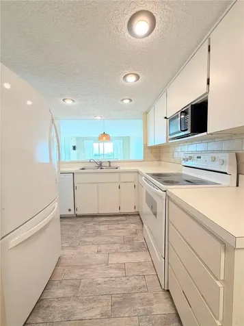 4550 Bay Boulevard Port Richey FL 34668