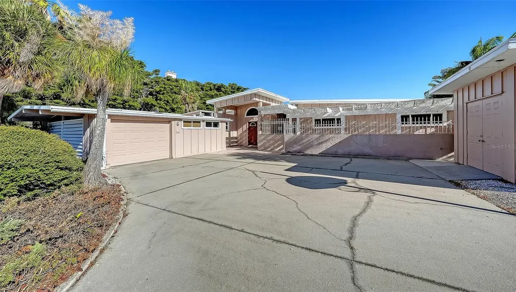 355 S Shore Drive Sarasota FL 34234