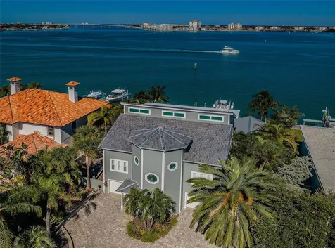 297 1st Street W St Petersburg FL 33715