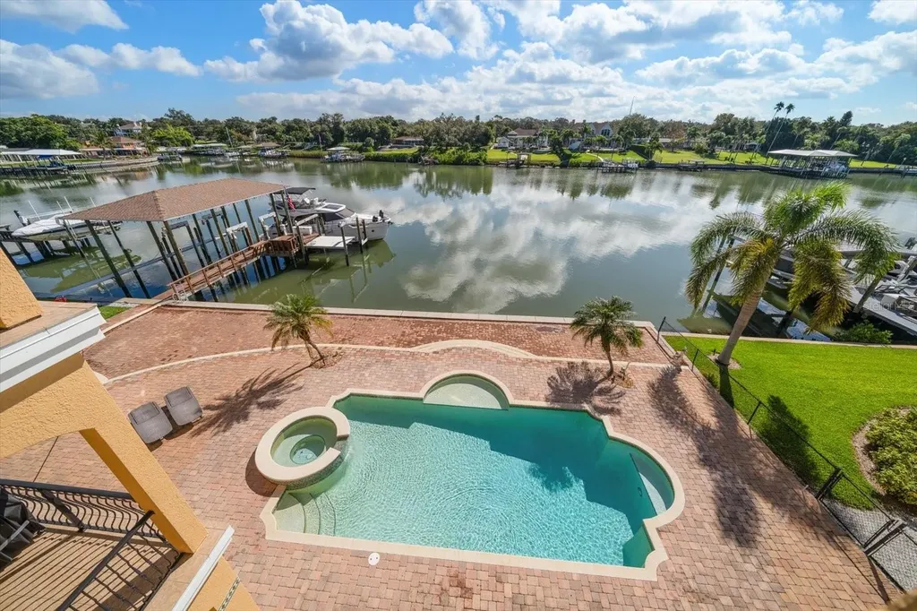 211 Poinciana Lane Largo FL 33770