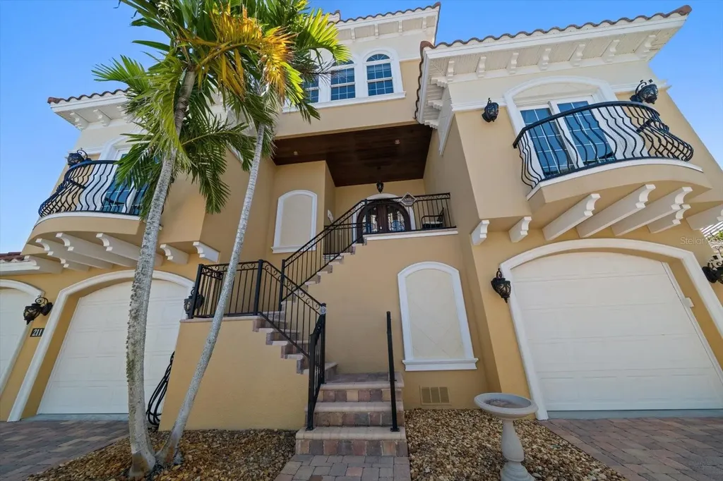 211 Poinciana Lane Largo FL 33770