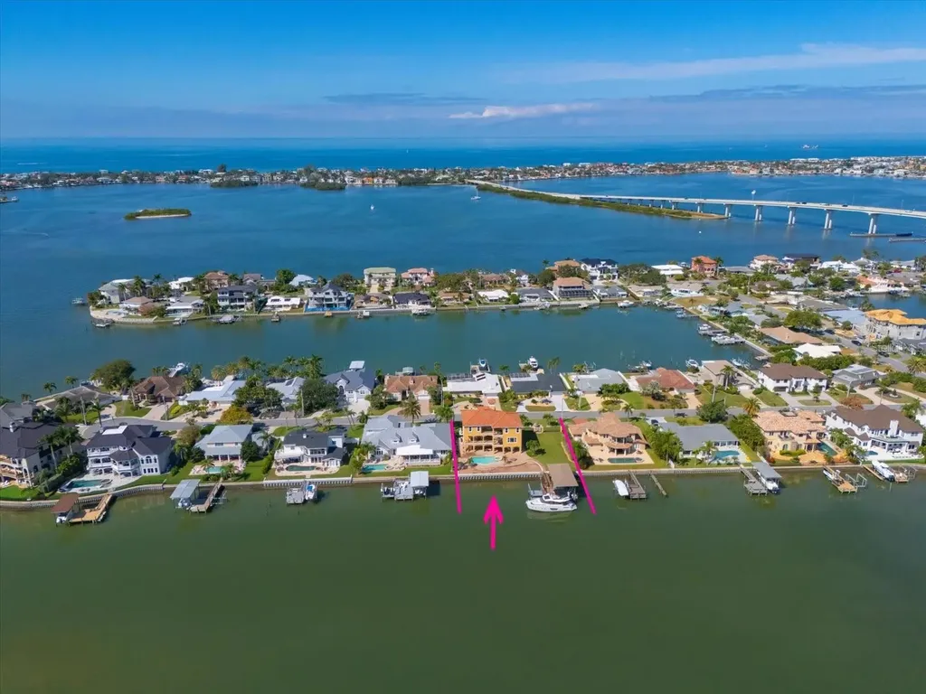 211 Poinciana Lane Largo FL 33770
