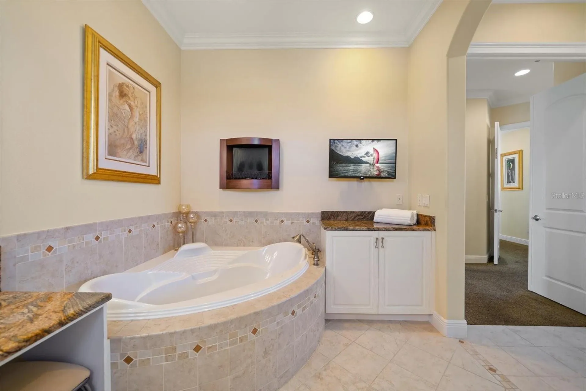 211 Poinciana Lane Largo FL 33770
