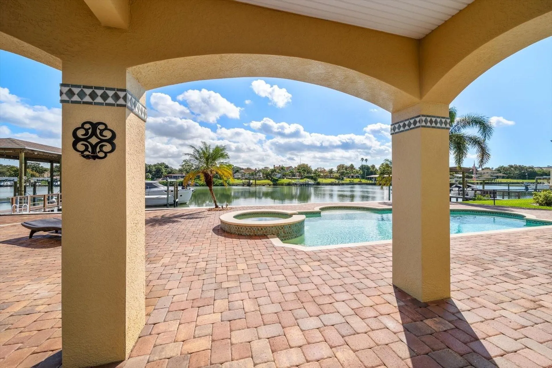 211 Poinciana Lane Largo FL 33770