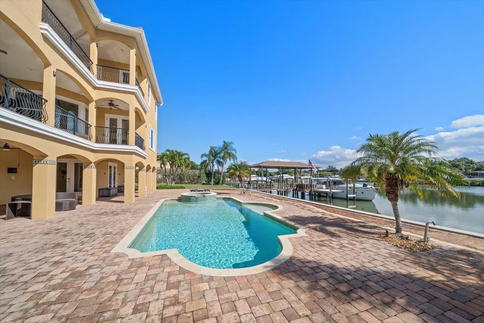 211 Poinciana Lane Largo FL 33770