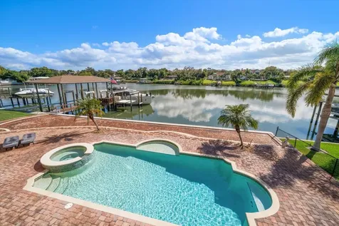 211 Poinciana Lane Largo FL 33770