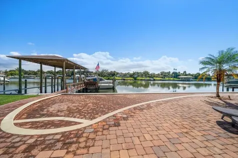 211 Poinciana Lane Largo FL 33770