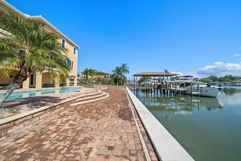 211 Poinciana Lane Largo FL 33770