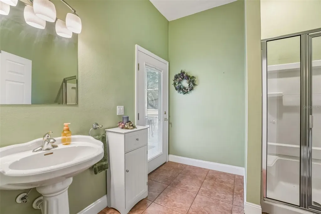 2216 N County Road 426 Oviedo FL 32765
