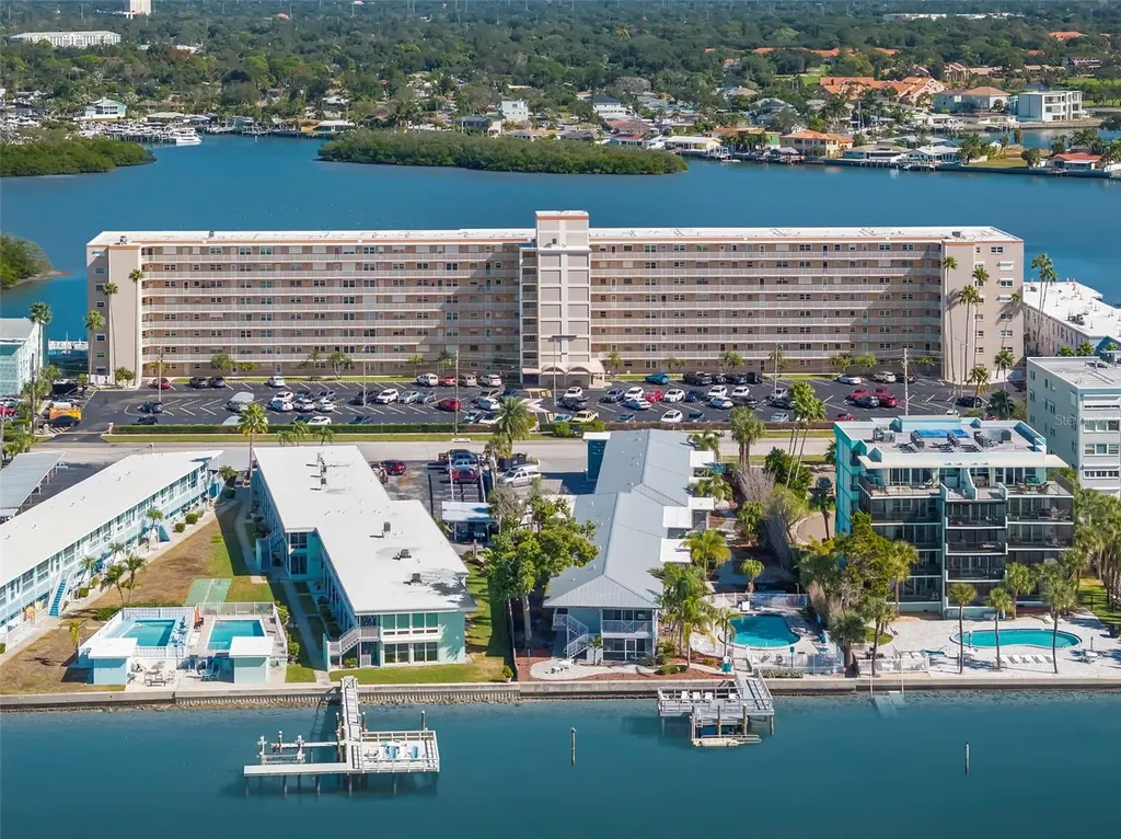 1847 Shore Drive S South Pasadena FL 33707