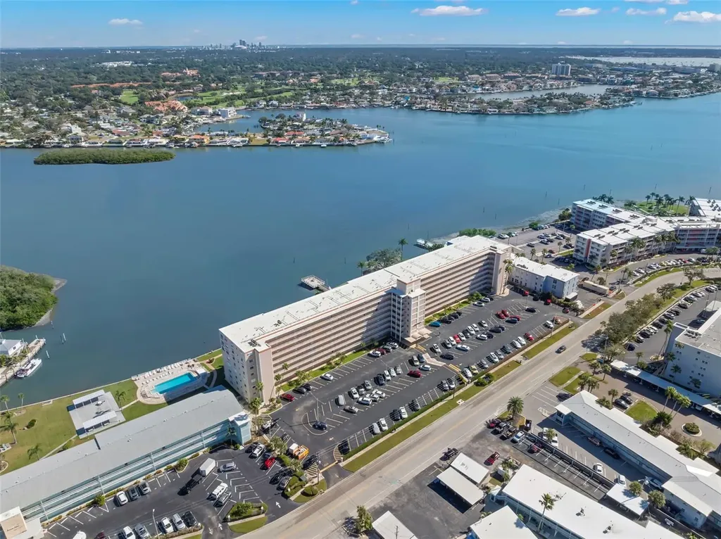 1847 Shore Drive S South Pasadena FL 33707