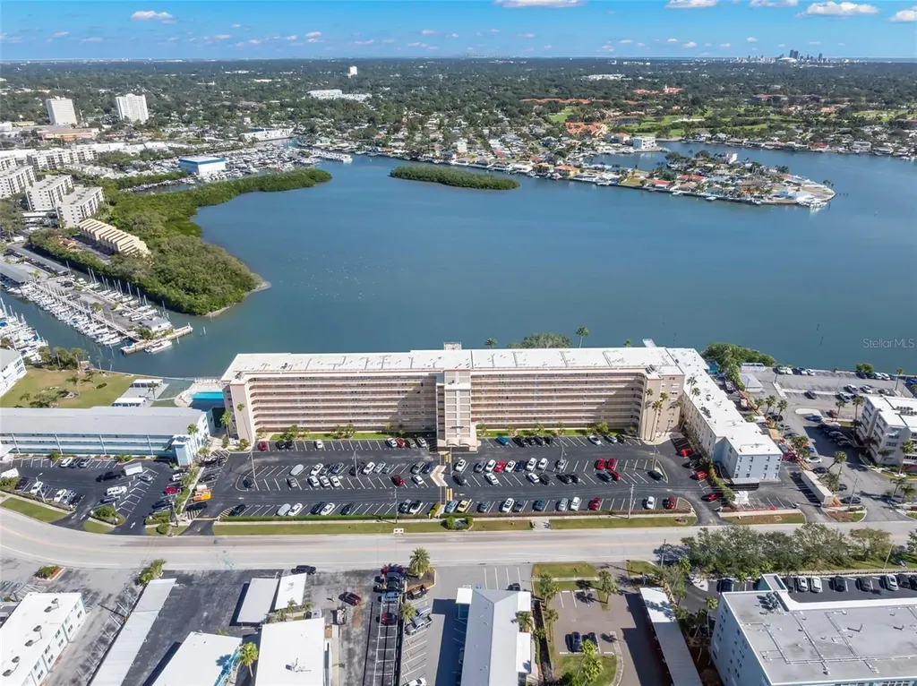 1847 Shore Drive S South Pasadena FL 33707