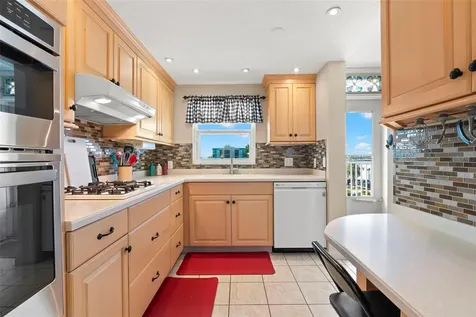 1847 Shore Drive S South Pasadena FL 33707