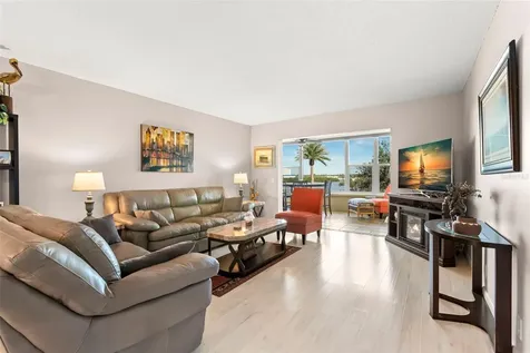 1847 Shore Drive S South Pasadena FL 33707