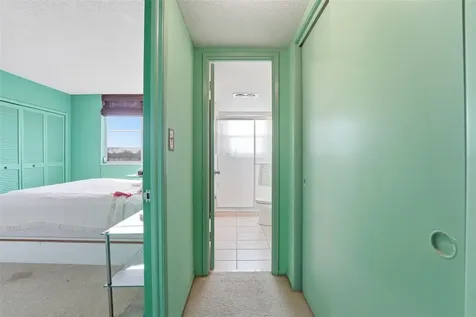 7461 W Country Club Drive N Sarasota FL 34243