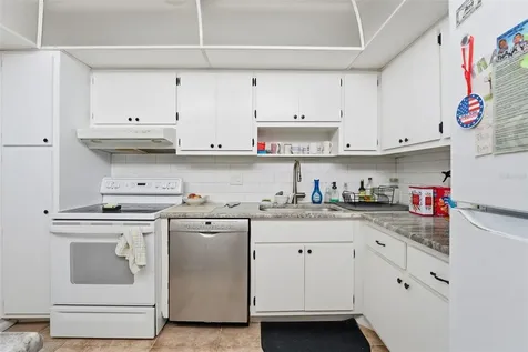 7461 W Country Club Drive N Sarasota FL 34243