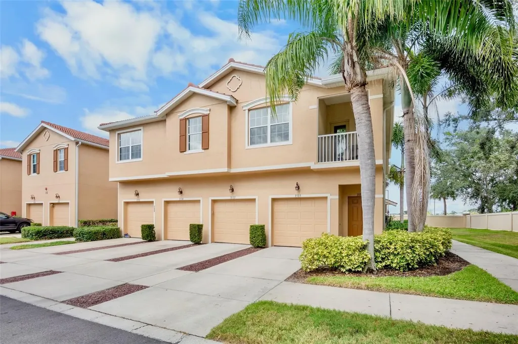 3537 Parkridge Circle Sarasota FL 34243