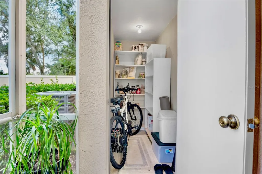 3537 Parkridge Circle Sarasota FL 34243