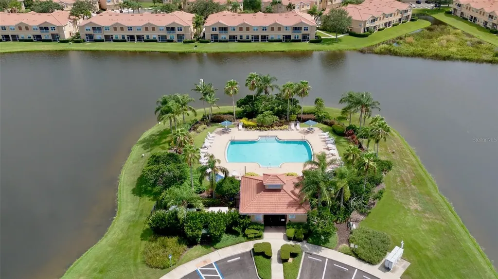 3537 Parkridge Circle Sarasota FL 34243