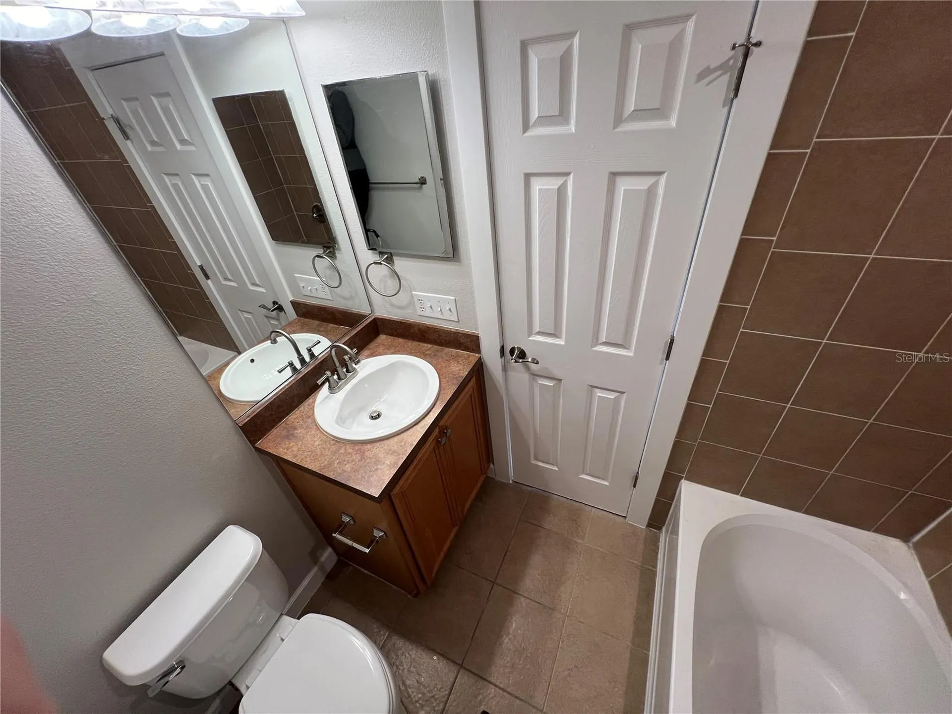 7350 Black Walnut Way Lakewood Ranch FL 34202