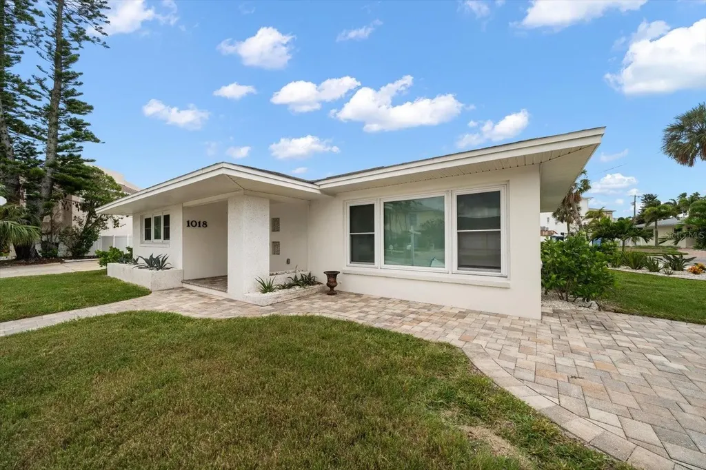 1018 Bay Esplanade Clearwater Beach FL 33767