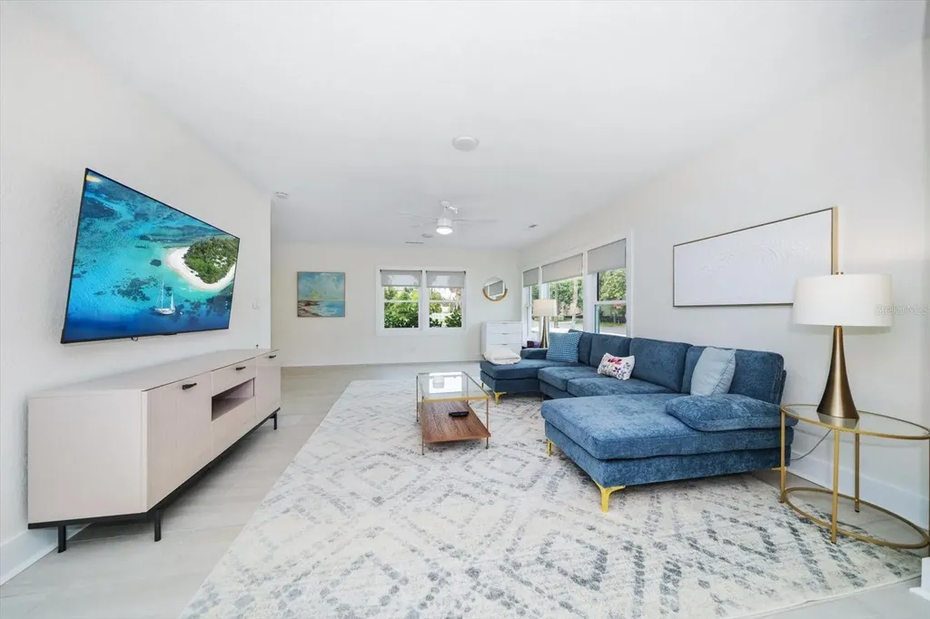 1018 Bay Esplanade Clearwater Beach FL 33767